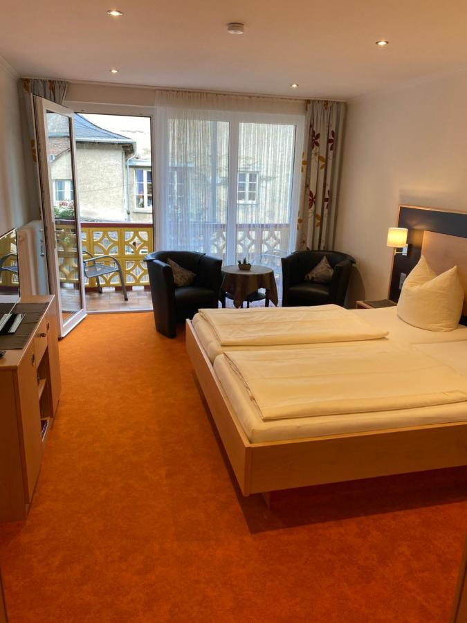 Hotel Moselterrasse 埃迪格尔-埃莱尔 外观 照片