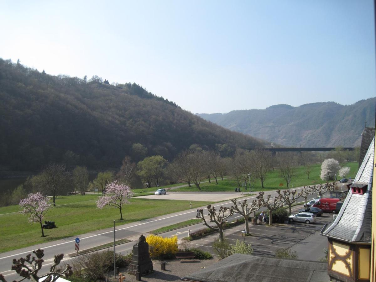 Hotel Moselterrasse 埃迪格尔-埃莱尔 外观 照片