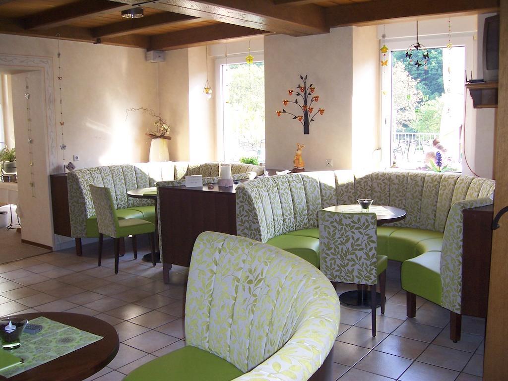 Hotel Moselterrasse 埃迪格尔-埃莱尔 外观 照片